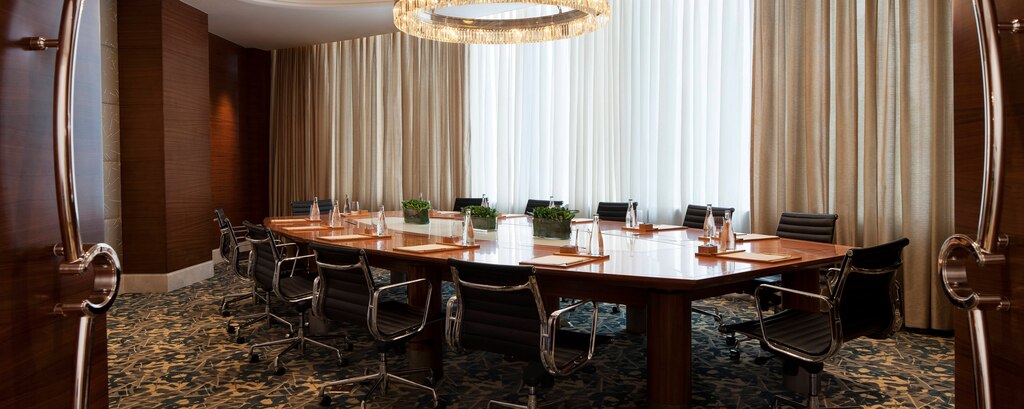 上海商务酒店董事会议室